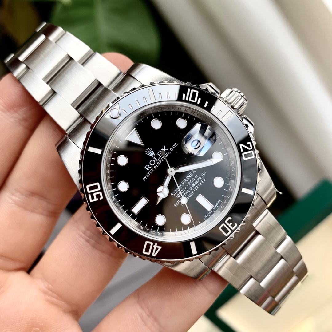 Rolex Submariner Date Black 116610LN 40mm