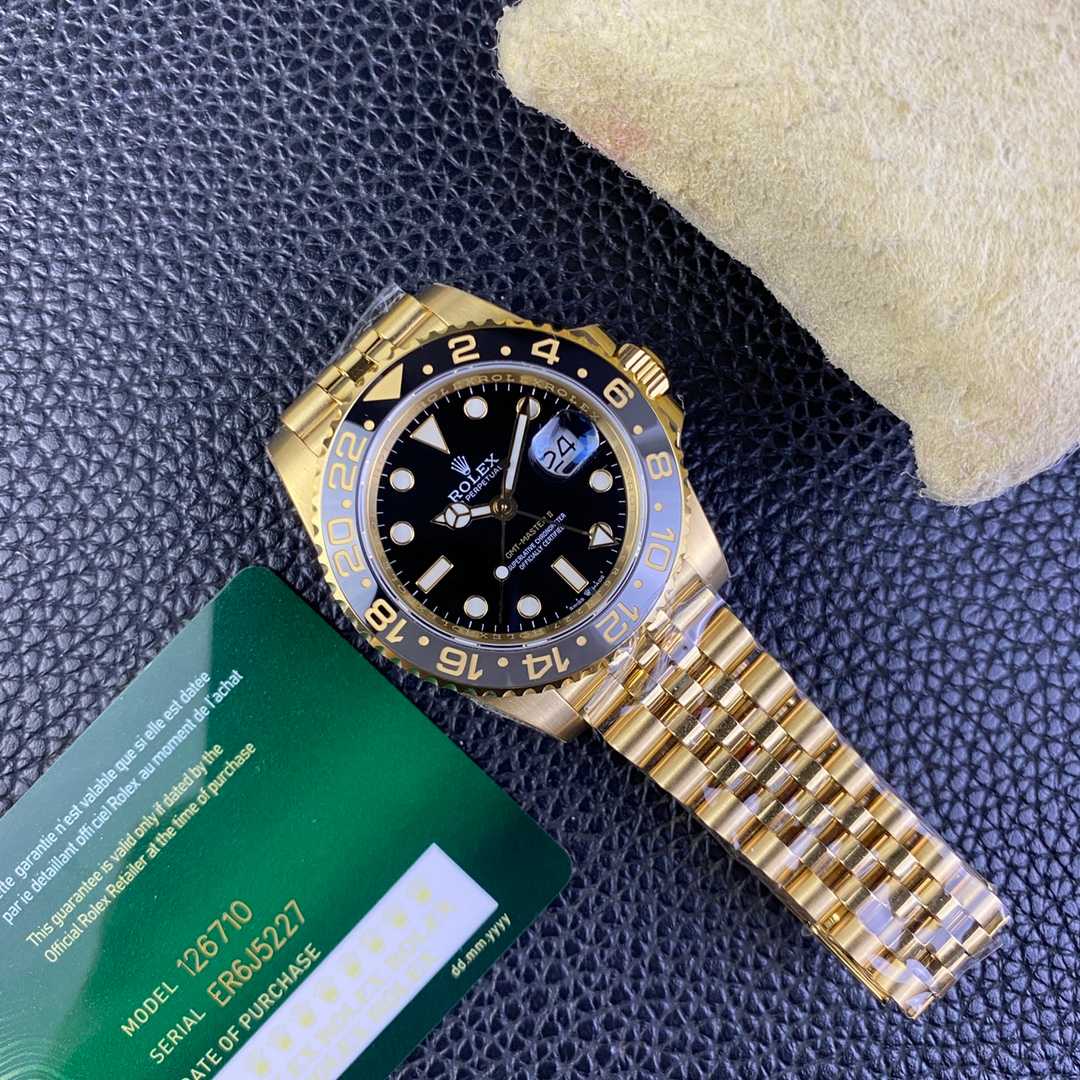 Rolex GMT-MASTER II yellow gold 126718GRNR 40mm