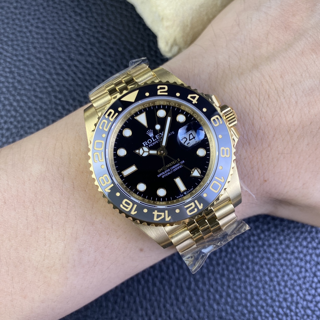 Rolex GMT-MASTER II yellow gold 126718GRNR 40mm